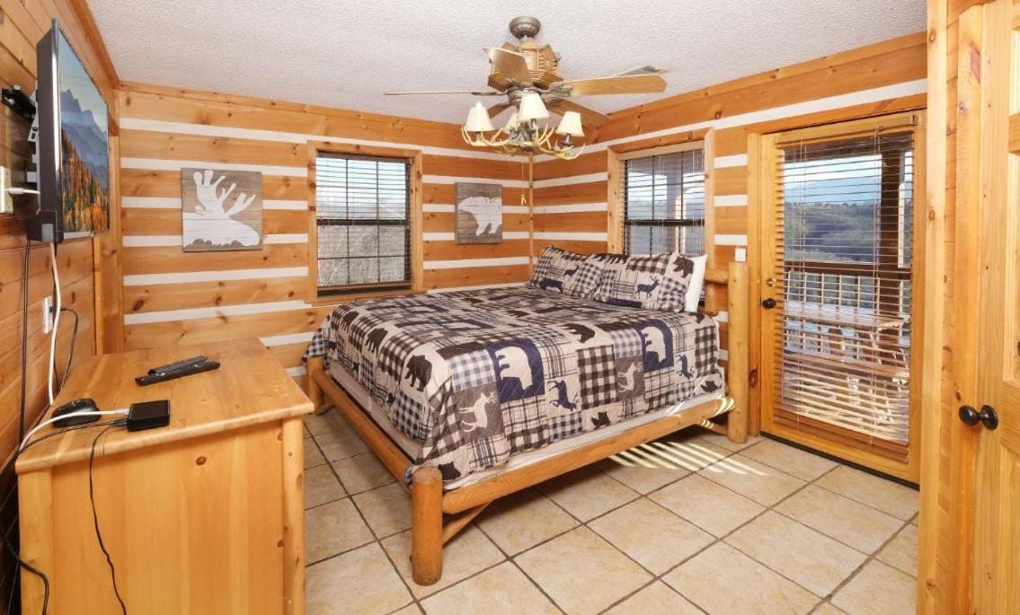 Smoky View With A Twist Villa Pigeon Forge Exterior foto