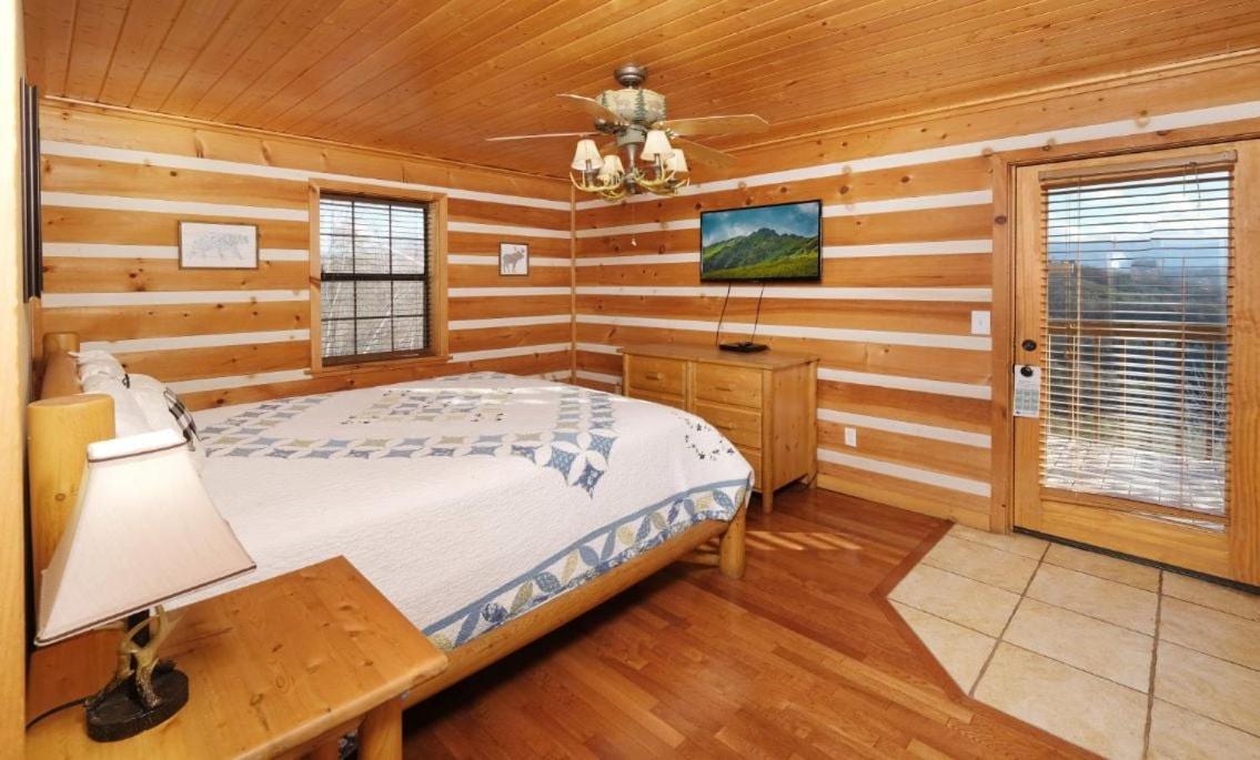 Smoky View With A Twist Villa Pigeon Forge Exterior foto